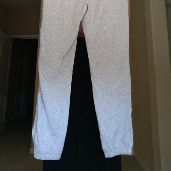 Champion Moisture Wicking Heather Grey Sweatpants NWT - Picture 4 of 6